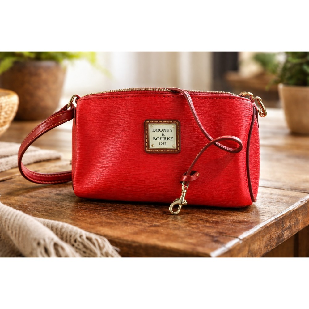 DOONEY & BOURKE Red Leather Crossbody Purse Small Zipโ Bag